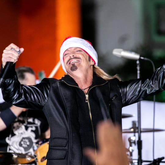 Bret Michaels performs at the 88th Annual Hollywood Christmas Parade on December 01, 2019 in Hollywood, California. (Photo by John Wolfsohn/Getty Images)